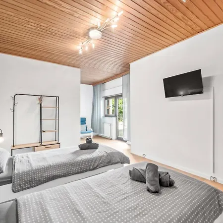 Apartment Amalfi A06 - Fuer 6 Pp - 3 Zi - 6 Betten - Terrasse Inkl Smart Tv Kaiserslautern