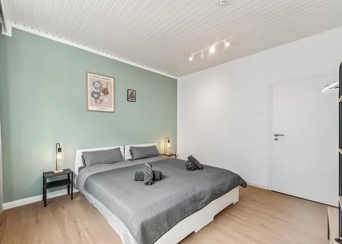 Amalfi A06 - Fuer 6 Pp - 3 Zi - 6 Betten - Terrasse Inkl Smart Tv * Kaiserslautern